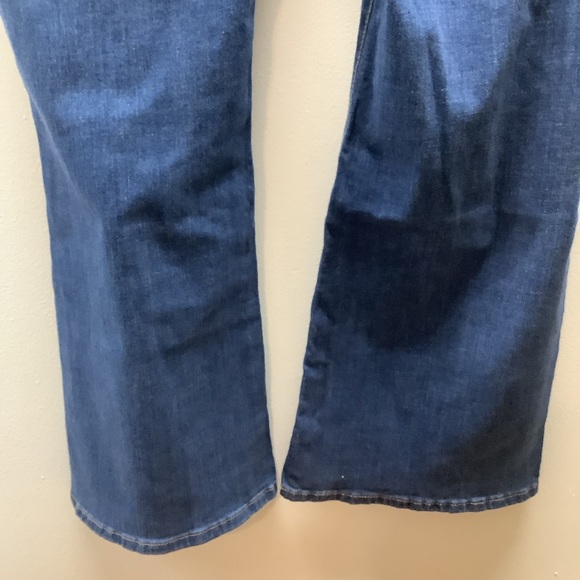 a.n.a Size 22W High Rise Flare Jeans. New With Tags - Picture 8 of 12